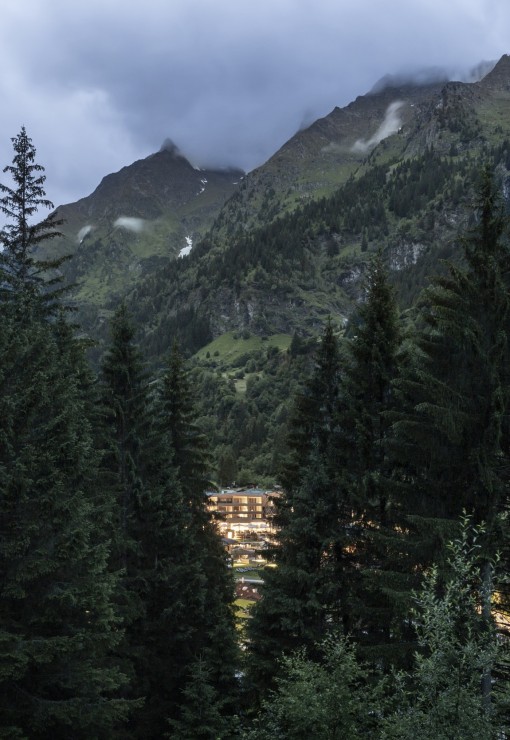 Feuerstein Hotel zwischen Bergen und Wäldern